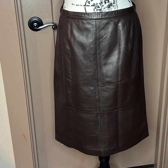 Talbots leather skirt - Picture 6 of 6
